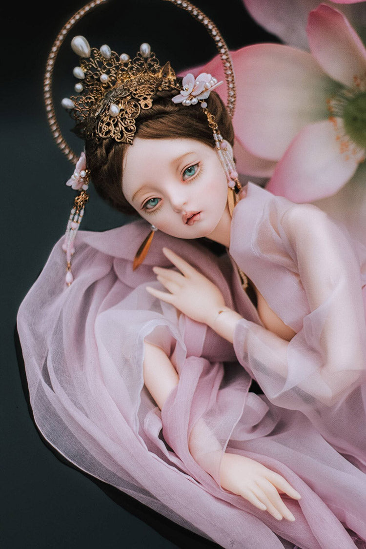 1/3 Accessory - Female hands